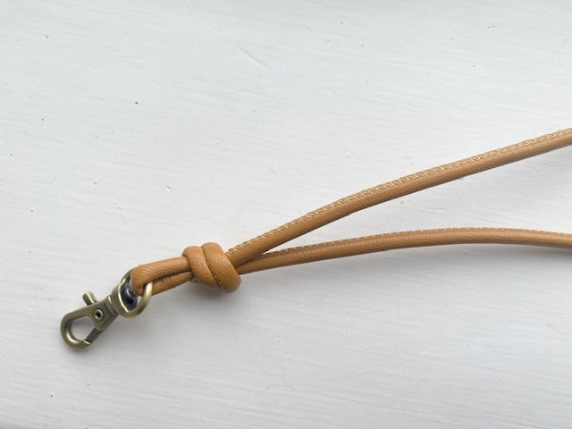 Soft Lamb Nappa with Swivel Clip