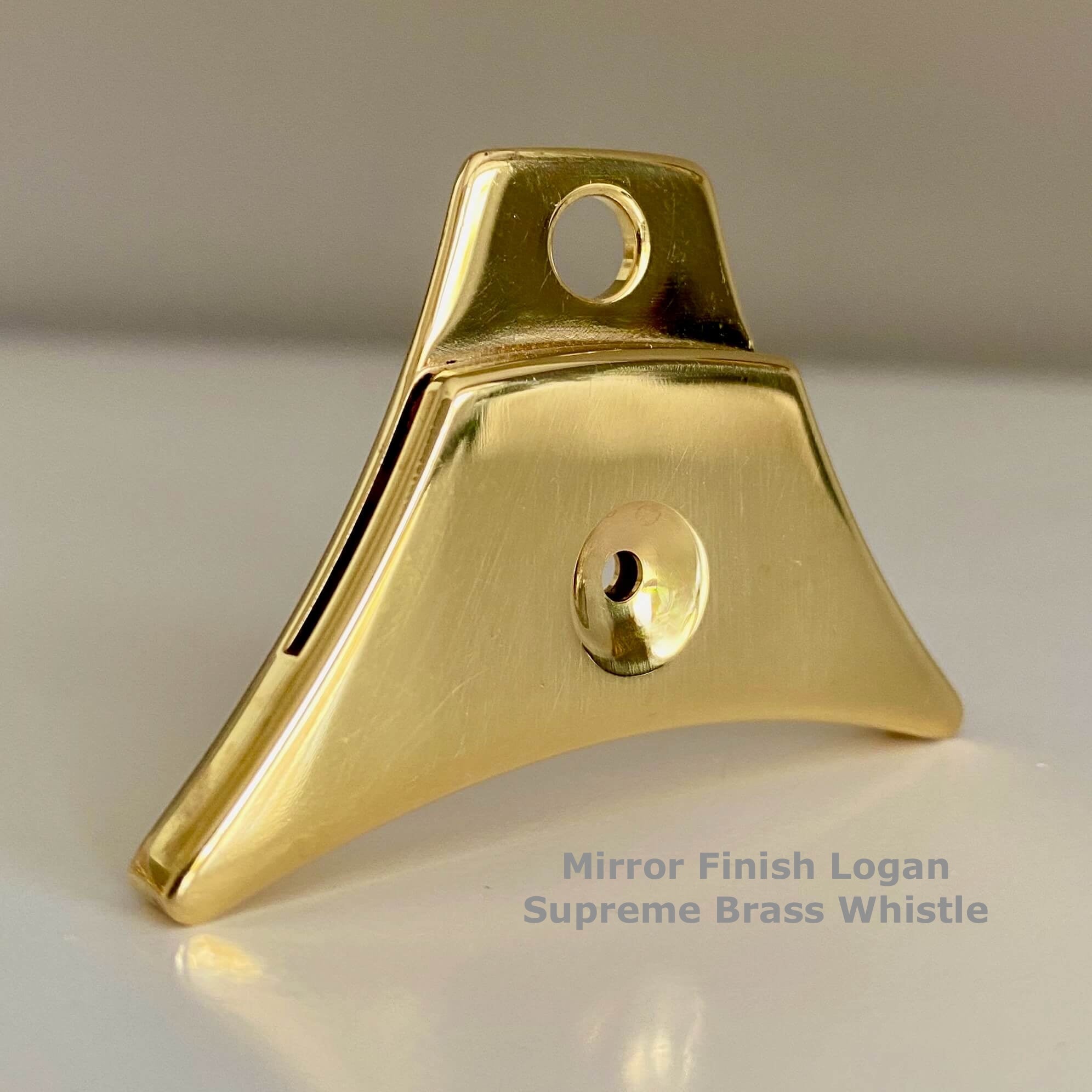 ＢＲＡＳＳ　WＨＩＳＴＬＥ Logan Supreme Solid Brass Shepherd's Whistle